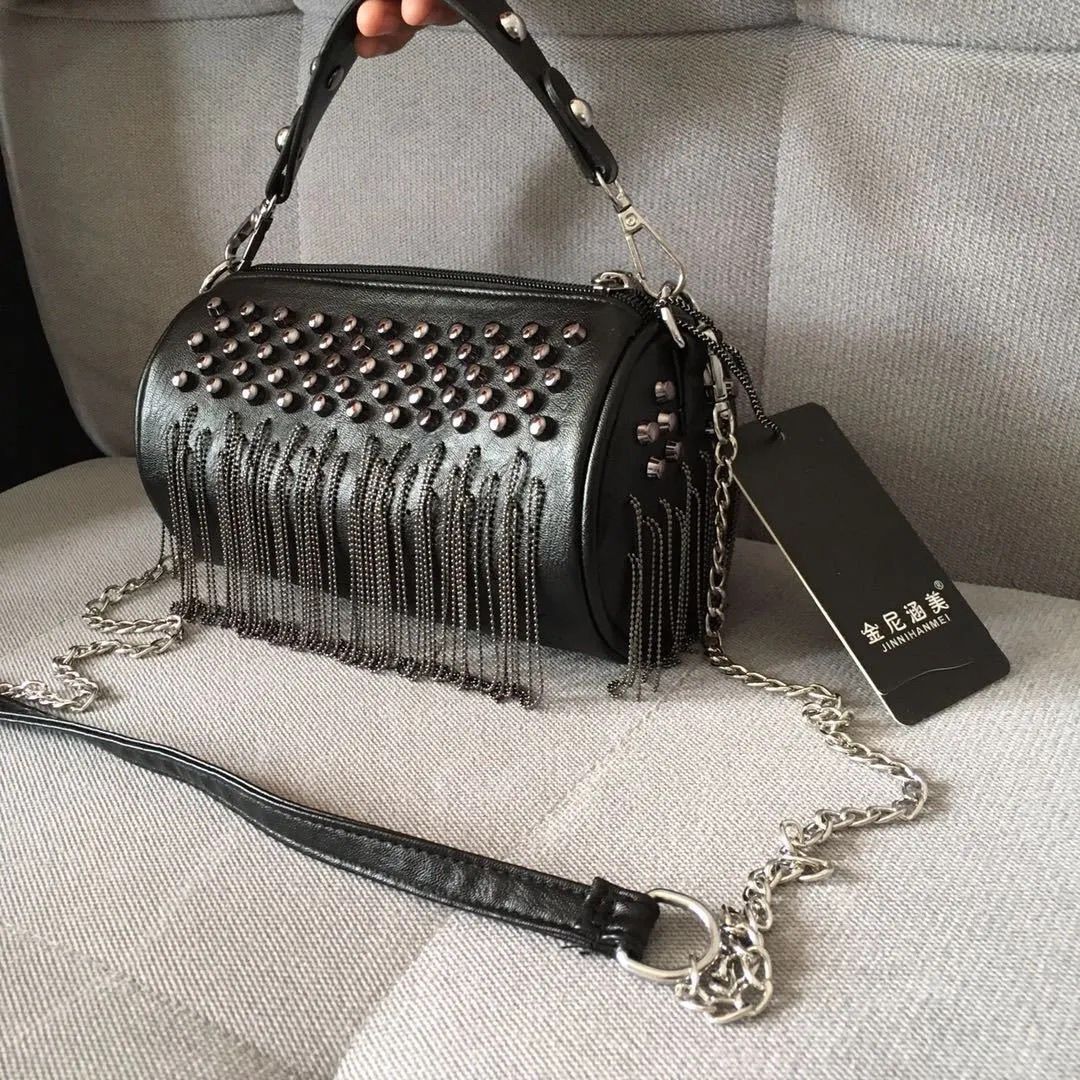 2026 ファッションミニタッセルリベットハンドバッグショル - Women Bags 2026 Trends のレビューと価格